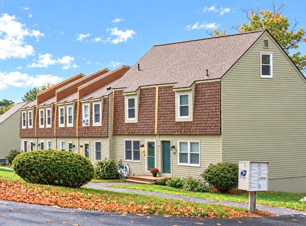 60 Broadview Avenue, Auburn, ME 04210