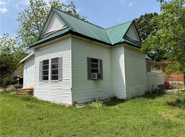 600 E 2nd ST, Hartford, AR 72938