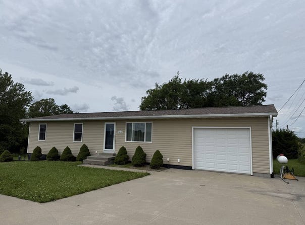 24635 Icon Rd, Maryville, MO 64468