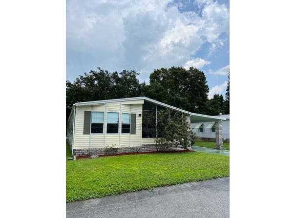 109 E Hampton Dr, Auburndale, FL 33823