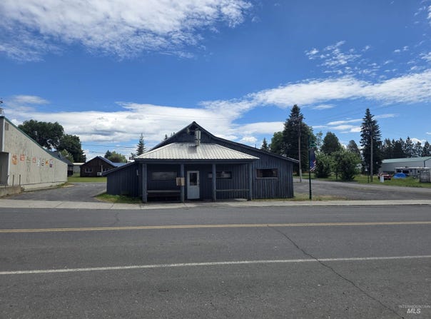 108 N Main St, Weippe, ID 83553