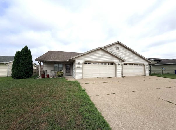1982 River Road, Sparta, WI 54656