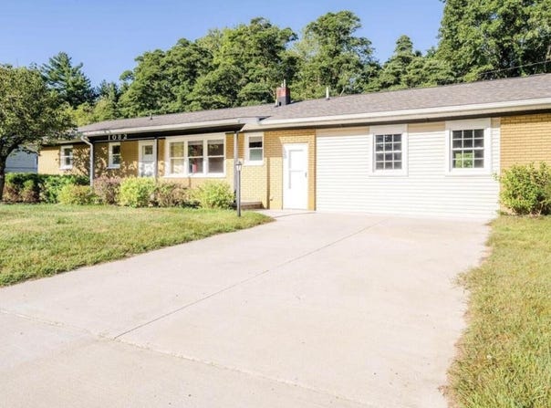 1082 Louis Drive, Benton Harbor, MI 49022