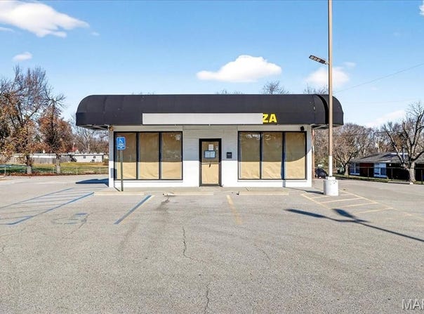 1285 N Highway 67 Street, Florissant, MO 63031