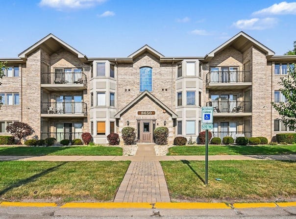 8650 Laporte Avenue, Burbank, IL 60459