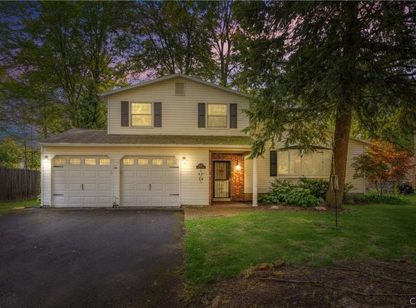 8027 Thyme Circle, Liverpool, NY 13090