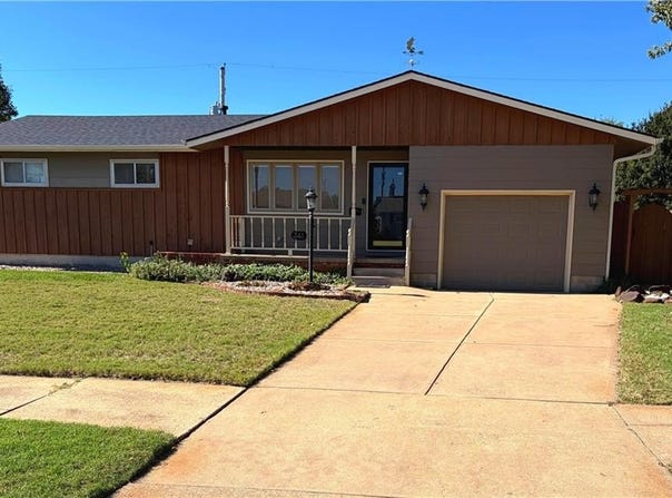 341 Maple Avenue, Salina, KS 67401