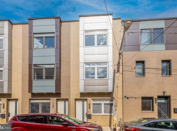 2145 CROSS Street, PHILADELPHIA, PA 19146