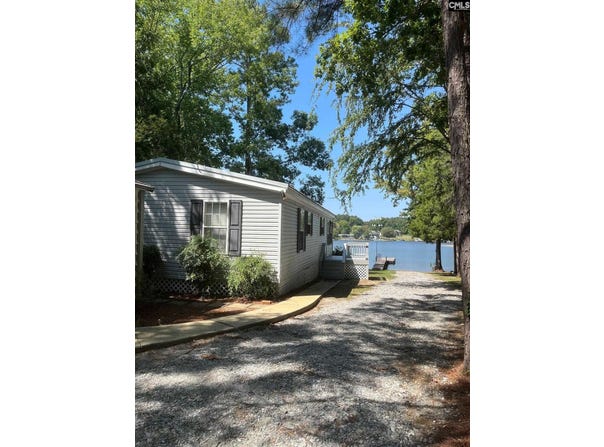 107 Oak Pointe Road, Prosperity, SC 29127