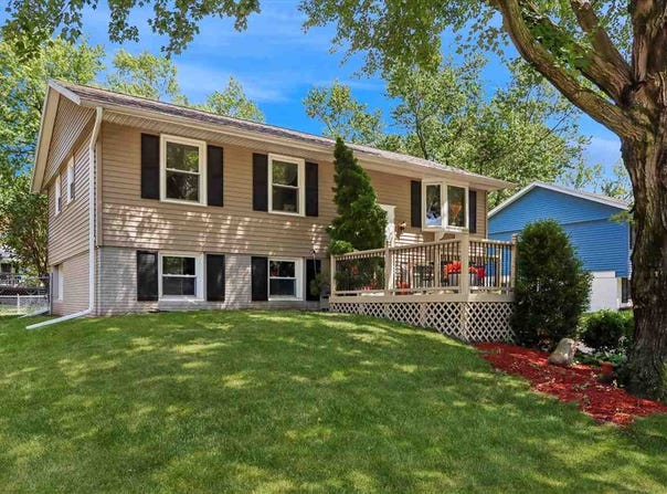 46 Regal Lane, IowaCity, IA 52240