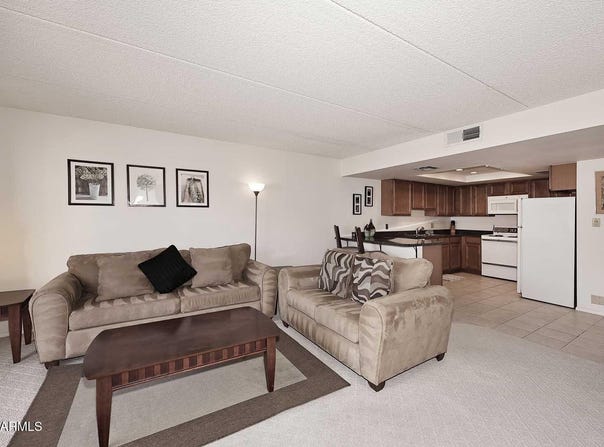 7910 E CAMELBACK Road, Scottsdale, AZ 85251