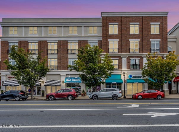 2360 NJ-33, Robbinsville, NJ 08691