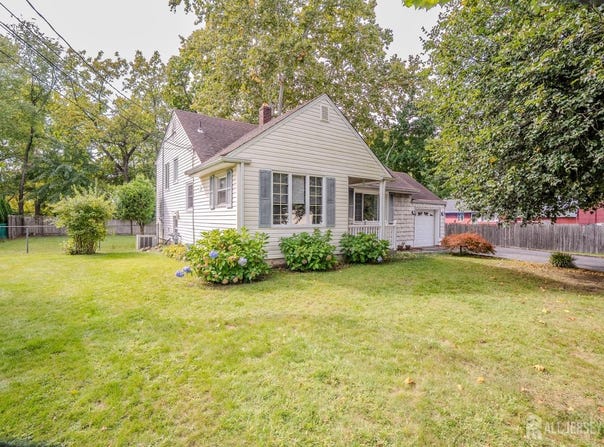 499 Old Stage Road, Spotswood, NJ 08884