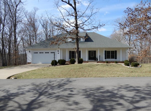718 Marina Village Drive, Grand Rivers, KY 42045
