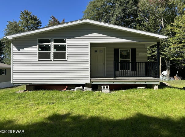 111 Rustic Road, Greentown, PA 18426
