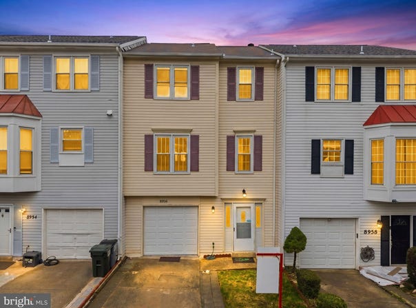 8956 CANNON RIDGE Drive, MANASSAS, VA 20110