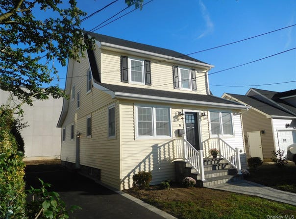 35 Fairview Avenue, Oceanside, NY 11572