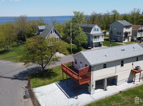 33 Cliffwood Way, Old Bridge, NJ 08879
