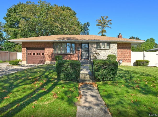 12 Marie Crescent, Commack, NY 11725