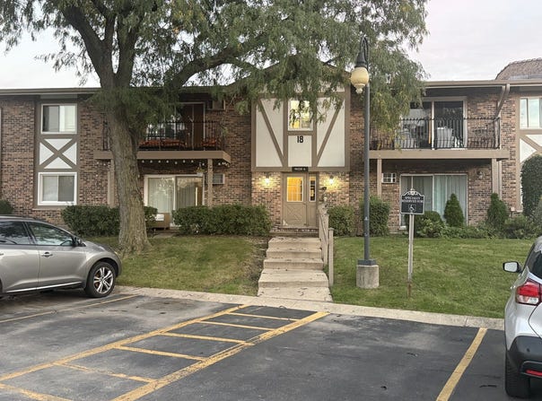 9s220 S Frontage Road, Willowbrook, IL 60527