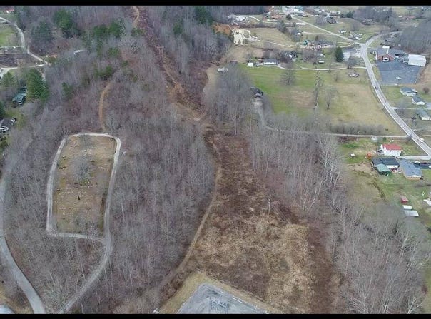 101 Hampton Cemetary Road, Girdler, KY 40943
