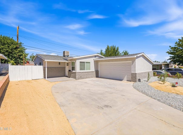 38845 Juniper Tree Road, Palmdale, CA 93551