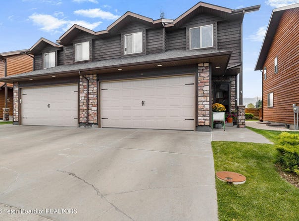 718 VALLEY CENTRE Drive 11, Driggs, ID 83422