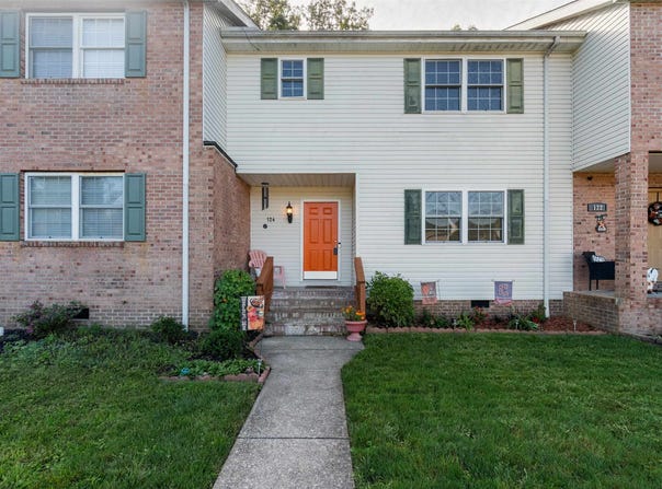 124 Aracoma Rd., Huntington, WV 25705