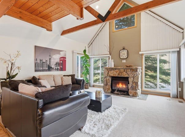300 Far View Dr, Estes Park, CO 80517