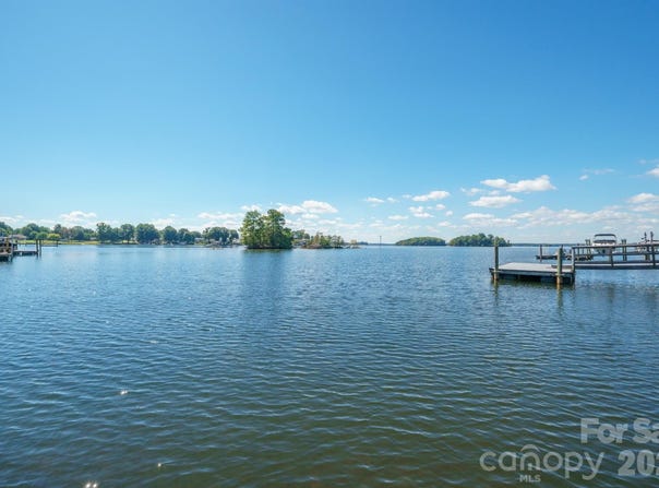 20919 Island Forest Drive, Cornelius, NC 28031