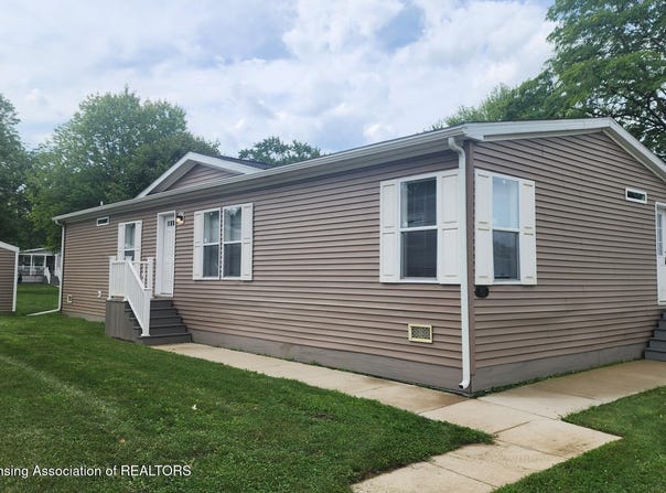714 Mill Street, Leslie, MI 49251