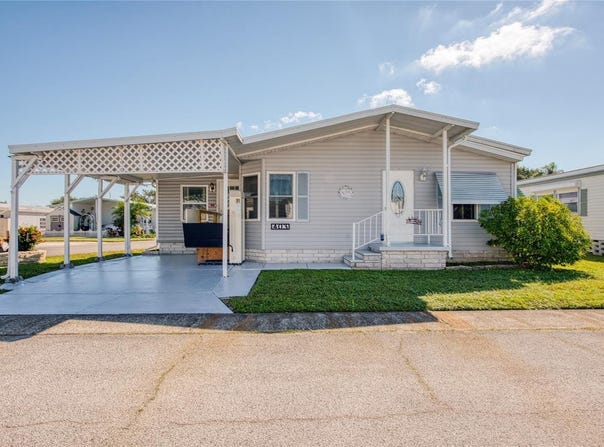 403 BLUE MARLIN Drive, OLDSMAR, FL 34677