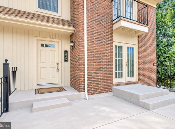 5026 MAIN Street, VOORHEES, NJ 08043