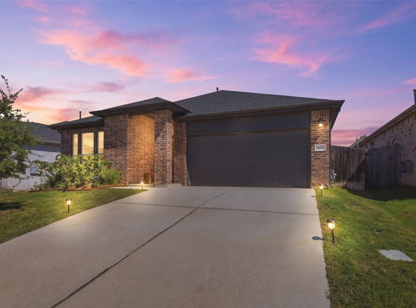 333 Diamondleaf Dr, Buda, TX 78610
