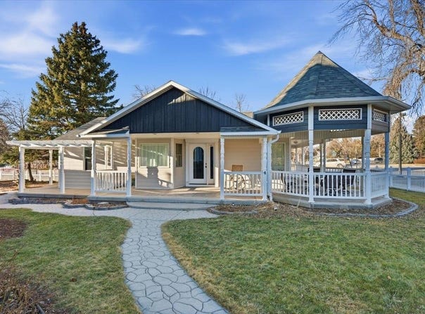 745 8th Street, Spearfish, SD 57783