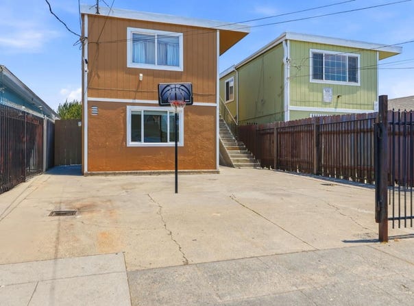 642 Douglas AVE, OAKLAND, CA 94603