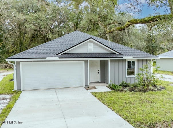 113 ST. LUCIE, Florahome, FL 32140