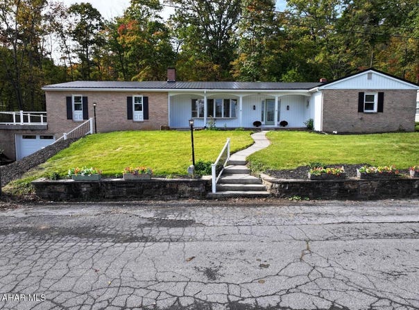 122 Evergreen Drive, Bedford, PA 15522