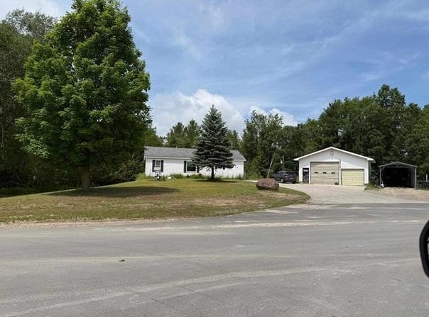 1950 VANDERLIP ROAD, EAST BAY TWP, MI 49686