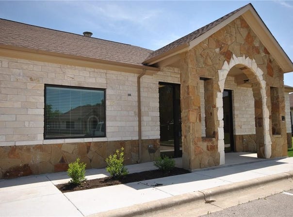 2911 S A.W. Grimes Blvd, Pflugerville, TX 78660