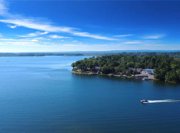 1 Hartura Point, Hot Springs Village, AR 71909