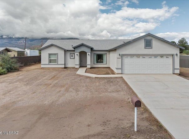 7222 S Branding Iron Road, Safford, AZ 85546