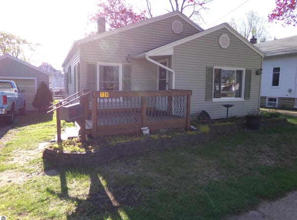 126 N Ithaca Street, Ithaca, MI 48847