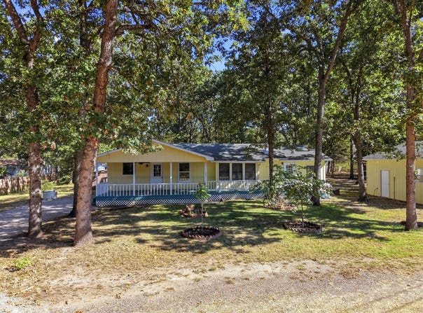 25193 Cedar Crest Drive, Hermitage, MO 65668