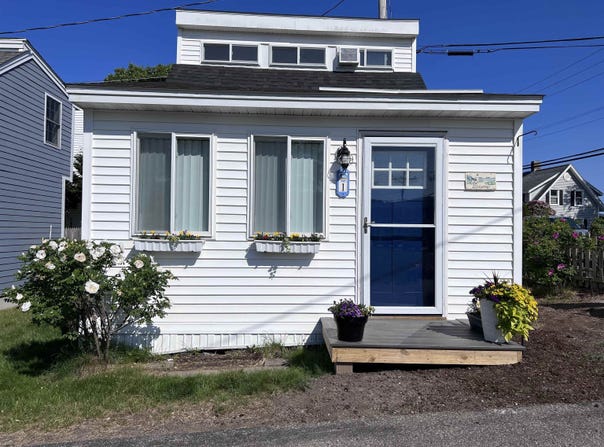 470 Winnacunnet Road, Hampton, NH 03862