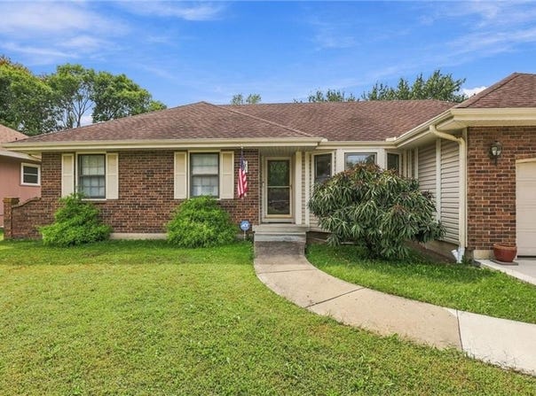 7903 E 170th Street, Belton, MO 64012