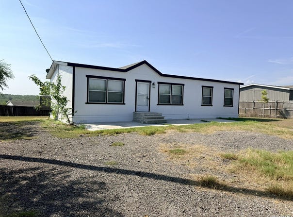 848 Railyard Dr, Kyle, TX 78640