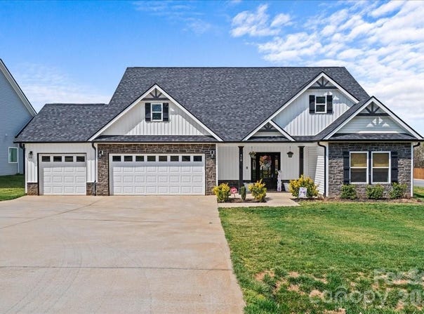 360 R C Thompson Road, Chesnee, SC 29323