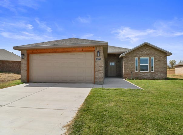 900 Bella Boulevard, Coleman, TX 76834