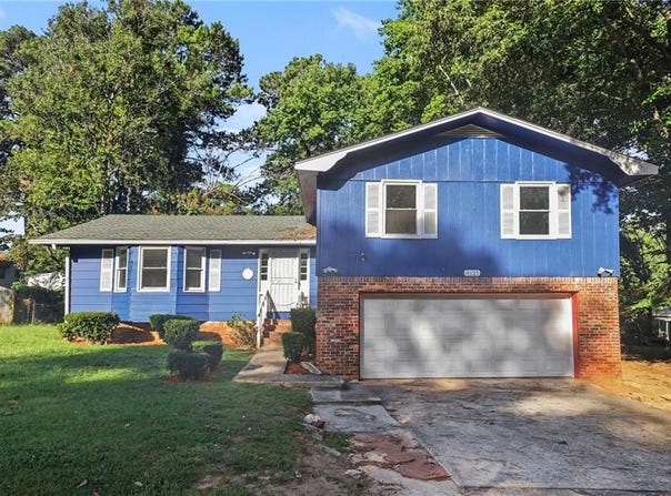 8121 Woodcliff Trail, Riverdale, GA 30274
